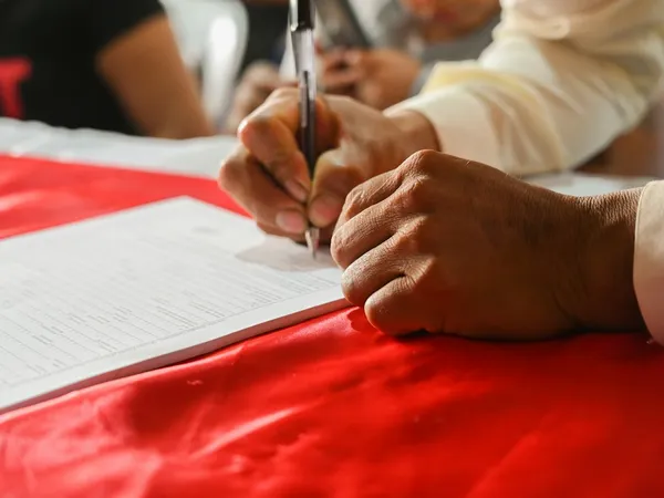 Le mandat de vente : exclusif vs simple, durée, contenu et résiliation