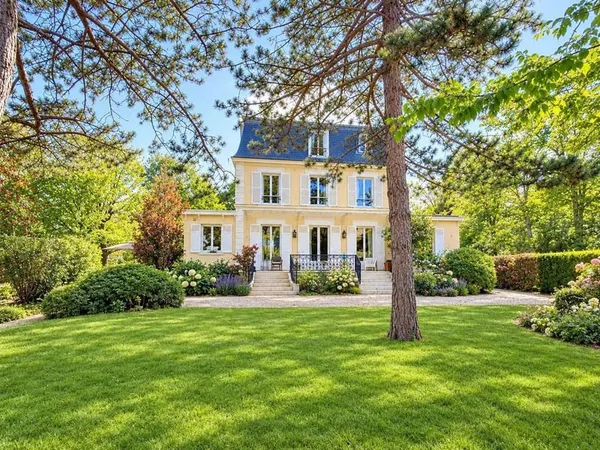 Maison 8 pièces 190 m²
