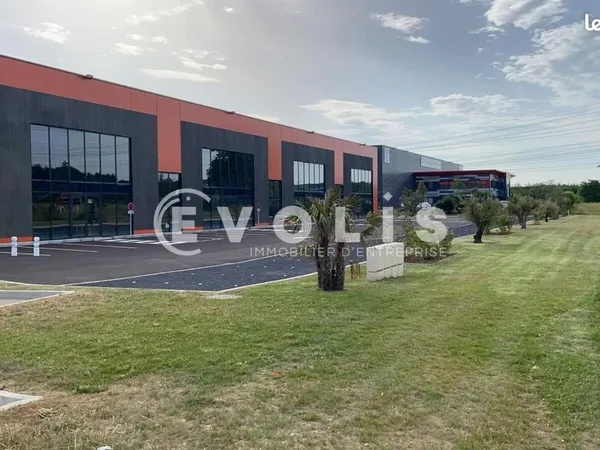 Local commercial 1 110 m²