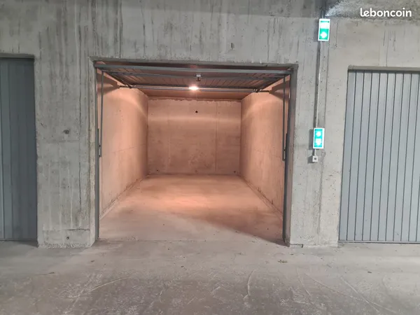 Garage centre ville de La Roche