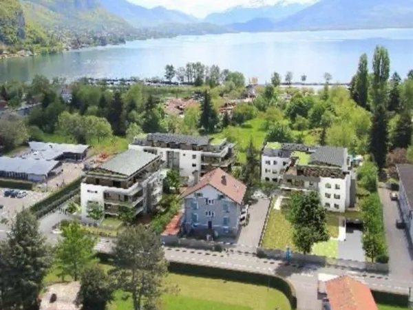 T2 meublé de standing - Jardin 30 m² + terrasse 20 m² - 200 m du lac