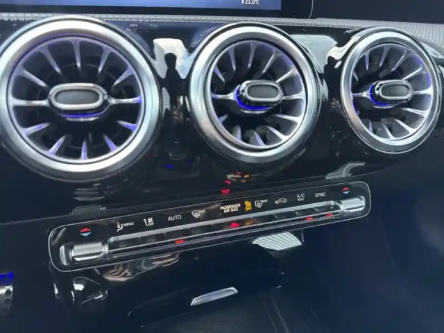 Mercedes Classe A 180 d amg line — photo 23