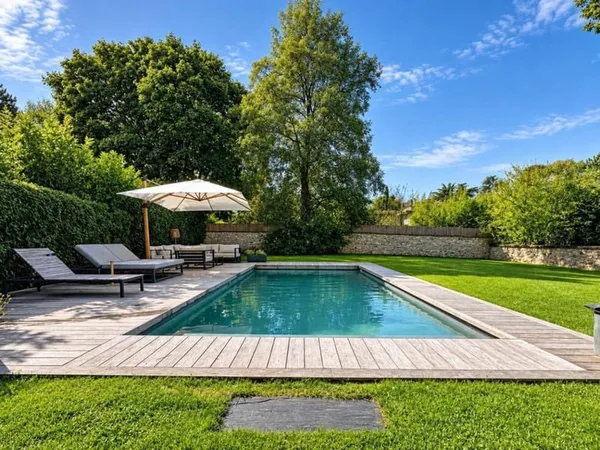 Maison d'architecte 7 pièces avec piscine