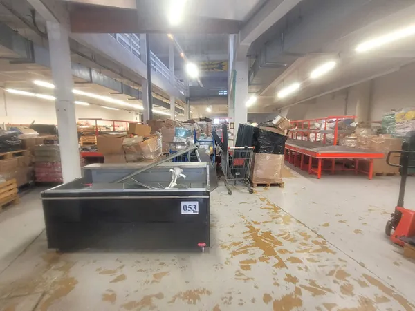 Local, immeuble au centre de Joigny de 1380m2 et maison d'ha