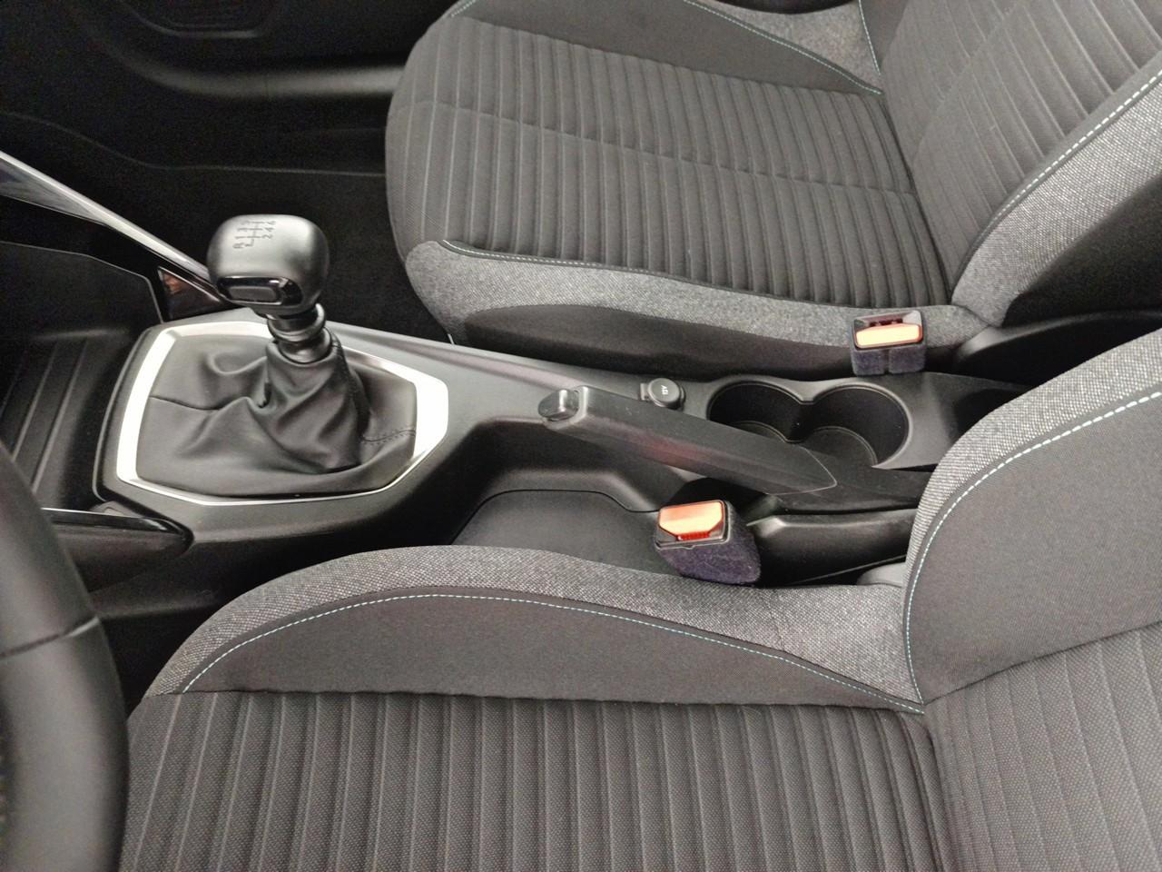 Peugeot 208 puretech 100 s&s bvm6 style — photo 30