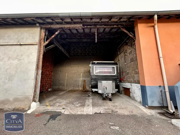 Stationnement Location Roanne  35m² 120€