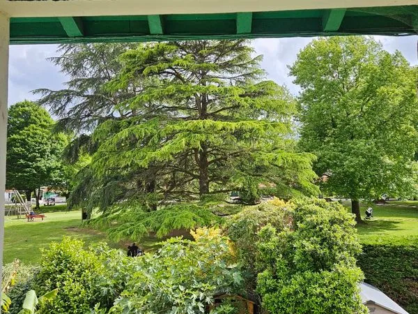 Maison mitoyenne 4 chambres avec garage et jardin vue parc