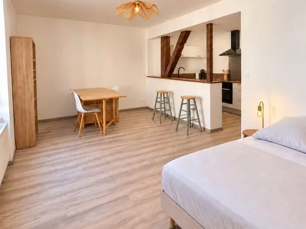 Studio 1 pièce 33 m²