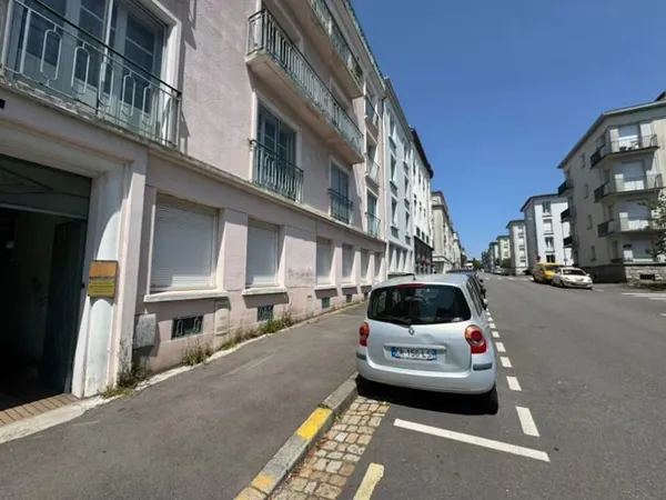 Local 1 pièce 22 m²