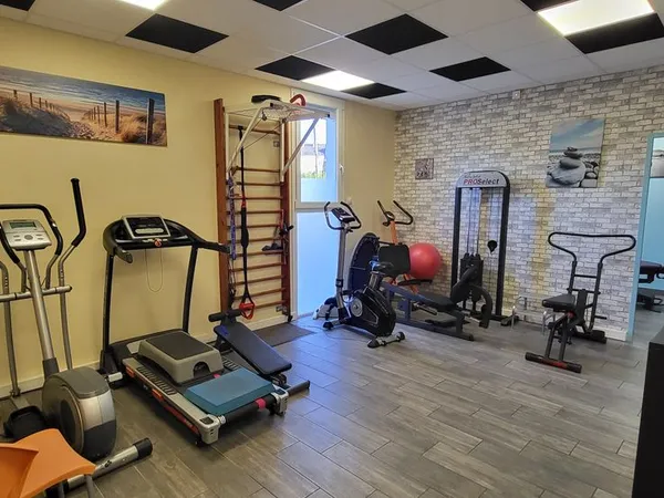 À louer, salles équipées et plateau sportif