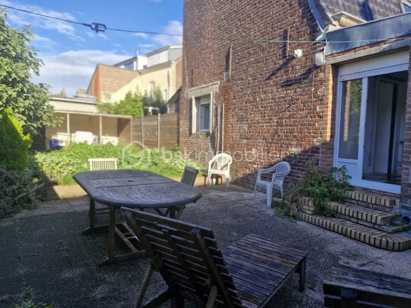 Maison 7 pièces 235 m²