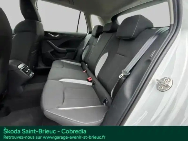 Skoda Kamiq 1.0 tsi evo 2 116ch selection dsg7 — photo 9