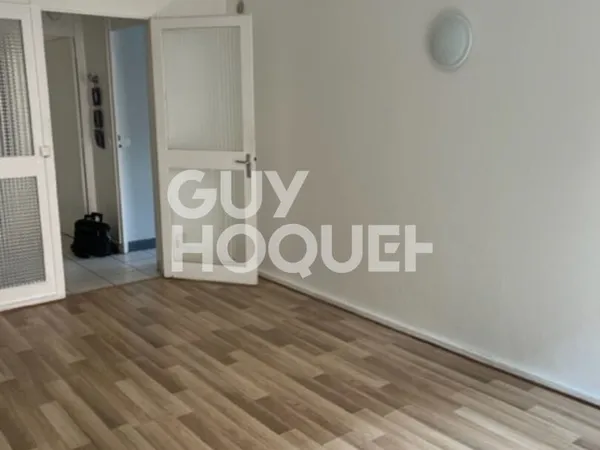 Appartement T4 lumineux avec cave et stationnement