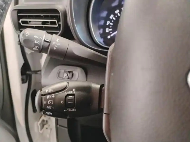 Citroën Berlingo taille m bluehdi 130 s&amp;s bvm6 shine — photo 17