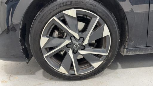 Peugeot 308 1.5 BlueHDi 130 EAT8 - Allure – 2025 – 53500 km – Diesel – Boîte Automatique — photo 8