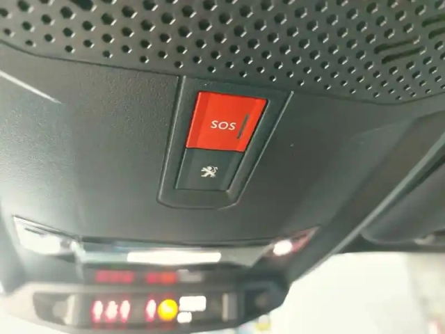 Peugeot 2008 puretech 130 s&amp;s bvm6 — photo 19