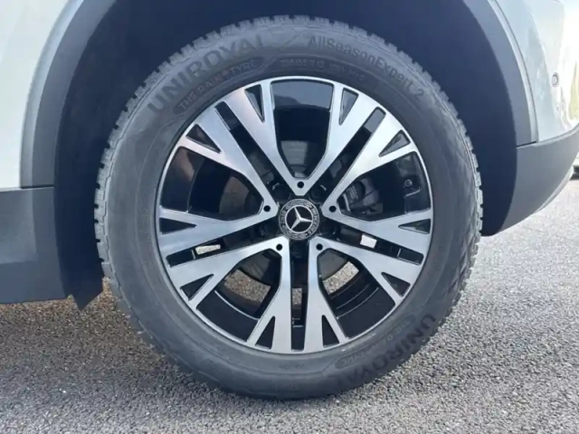 Mercedes Gla 200 progressive line — photo 9