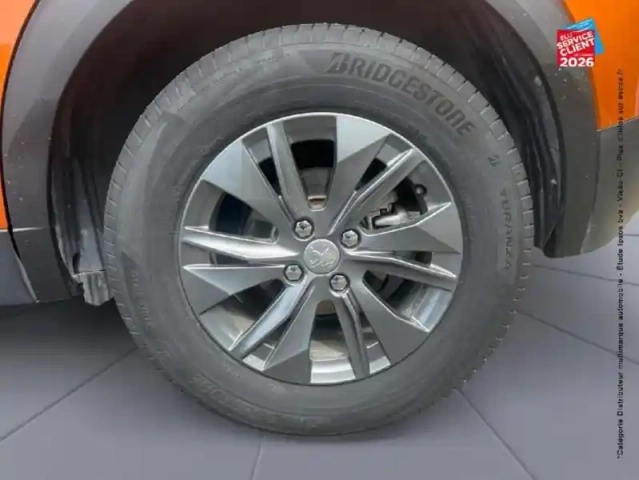 Peugeot 2008 e- 136ch style — photo 10
