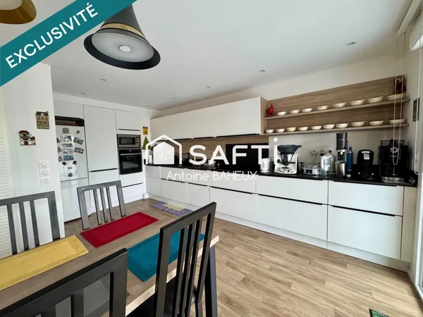DOUAI - APPARTEMENT D'EXCEPTION AU DERNIER ÉTAGE, 3 TERRASSES, 2 GARAGES ET 2 STATIONNEMENTS PRIVATI