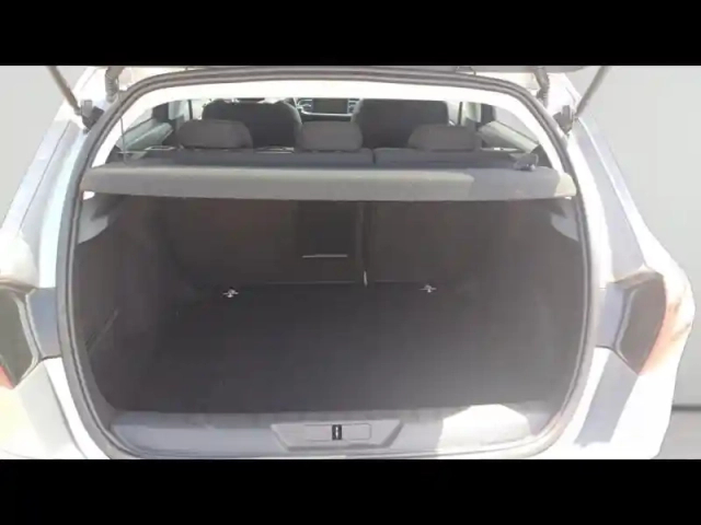 Peugeot 308 1.5 bluehdi 130ch s&amp;s allure business — photo 5