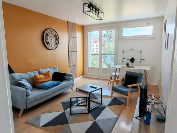 Appartement 1 pièce 74 m²