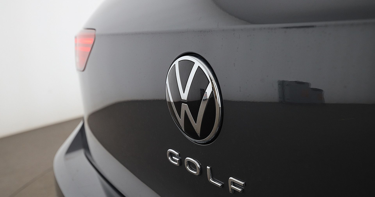 Volkswagen Golf 8 — photo 13