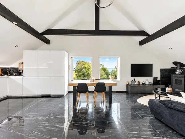Appartement T3 de 74m2 avec terrasse, caves, parking et garage fermé!