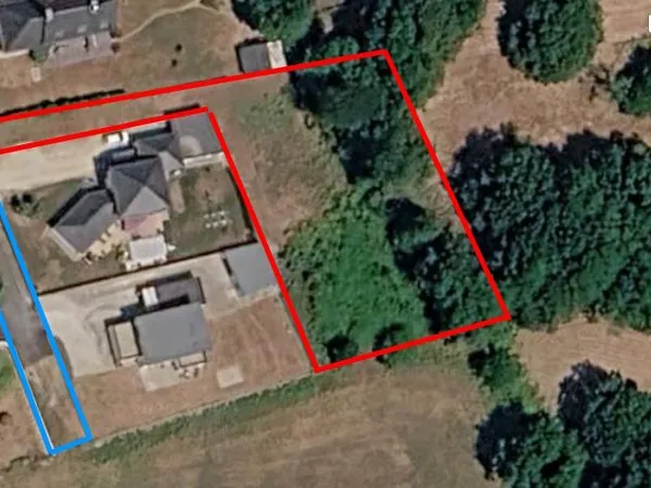 Terrain 1247 m² CAMORS bourg