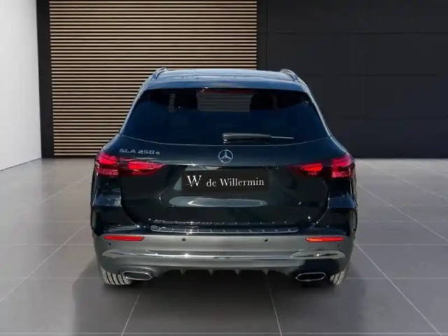 Mercedes Gla 250 e hybrid eq amg line — photo 4