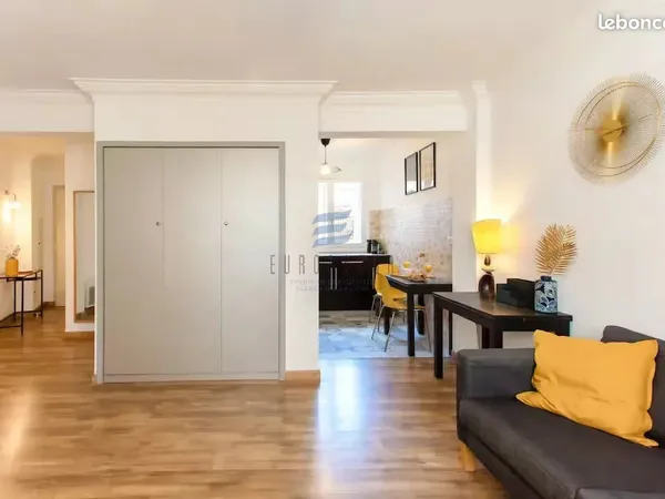 Studio 1 pièce 33 m²