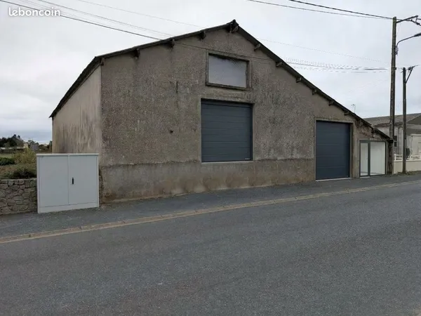 Hangar et Bureau 280 m² à LOUER