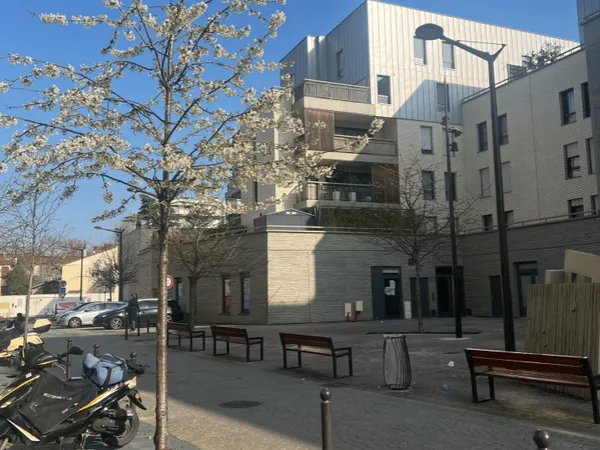 Bureau 477 m²