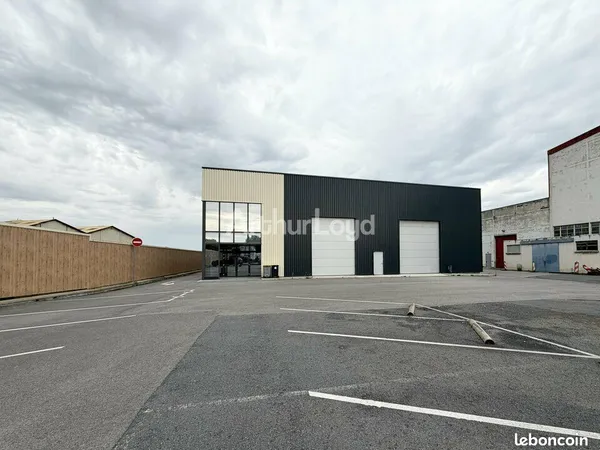 Local d'activité 1 390 m²
