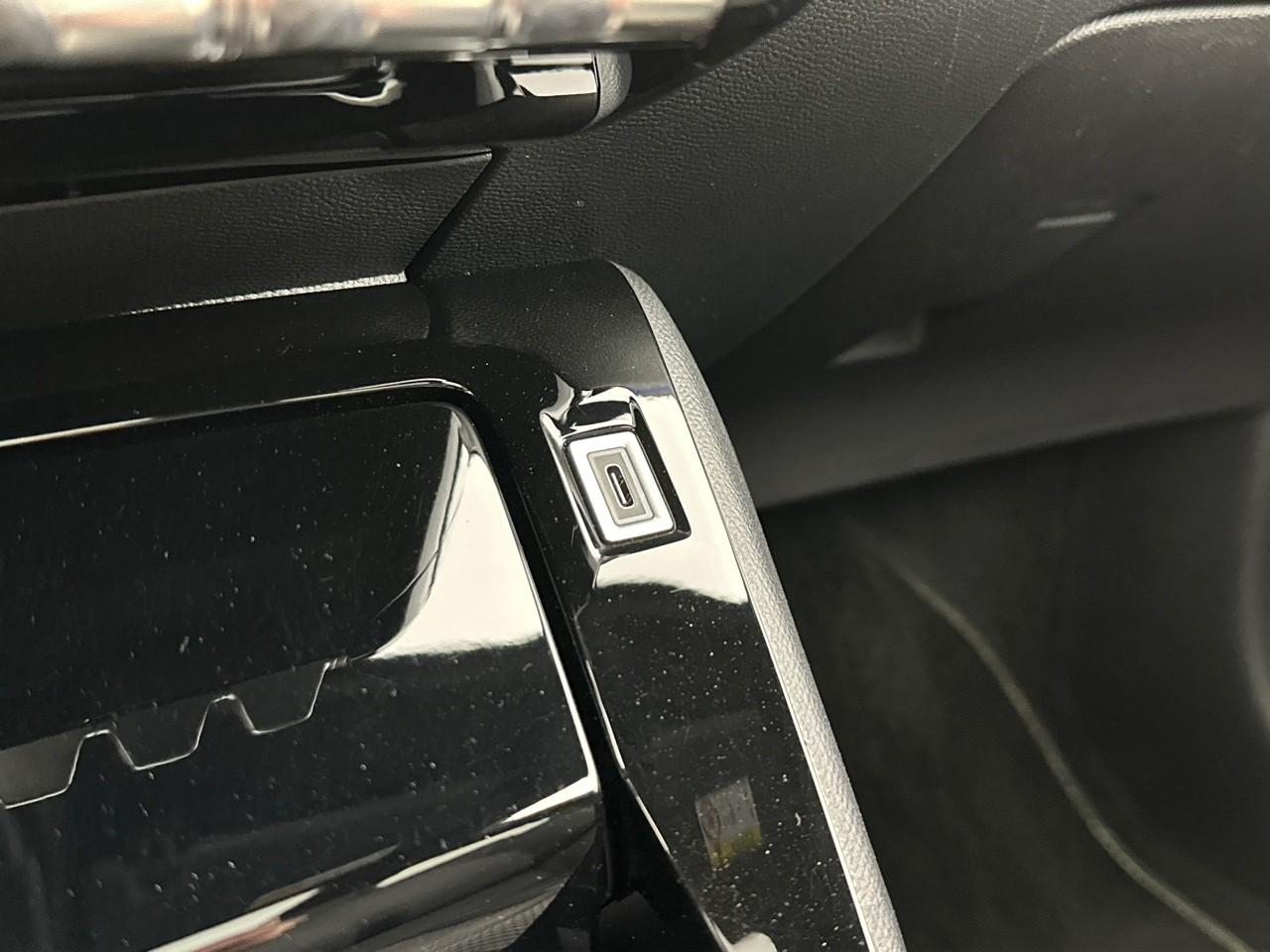 Peugeot 208 hybrid 136 e-dcs6 gt — photo 27