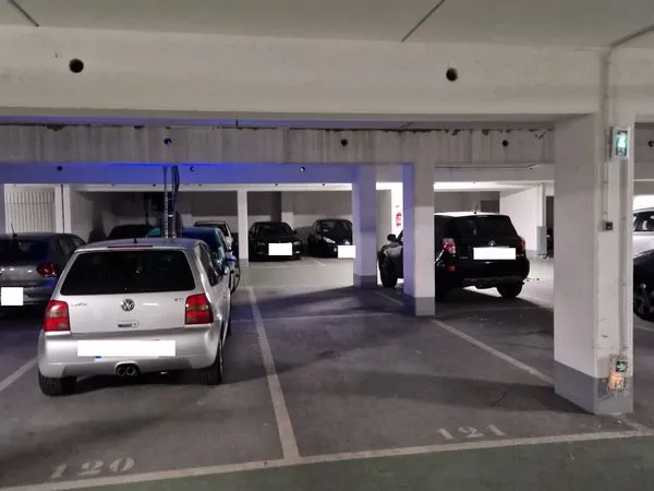Parking couvert sécurisé