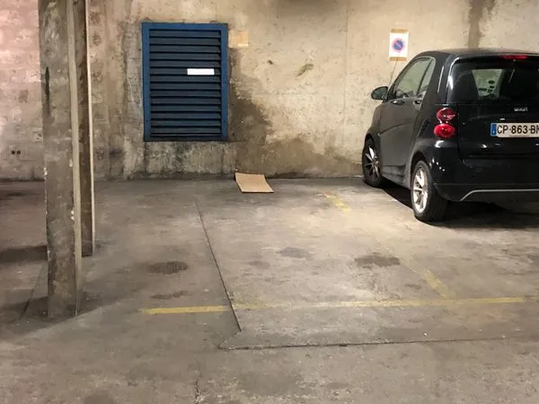 Grande place de PARKING à louer 75011 - métro Charonne