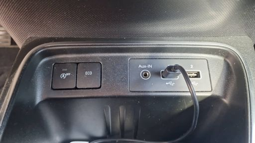 Renault Twingo 0.9 TCe 95 - Intens – 2019 – 51201 km – Essence – Boîte Manuelle — photo 19