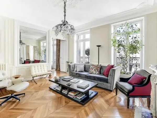 Neuilly- Off Market