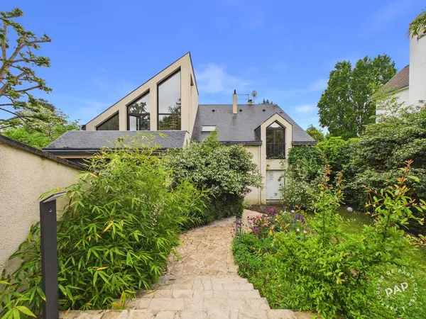 Maison 7 pièces 228 m²