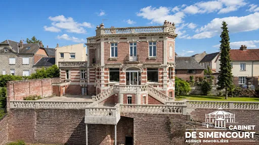 Maison 7 pièces 262 m²