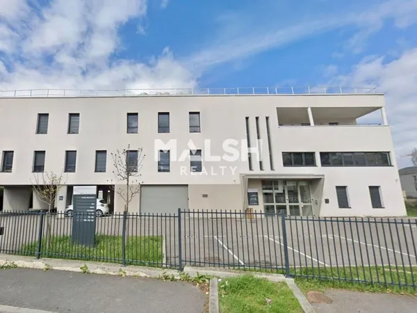 Bureau 64 m²
