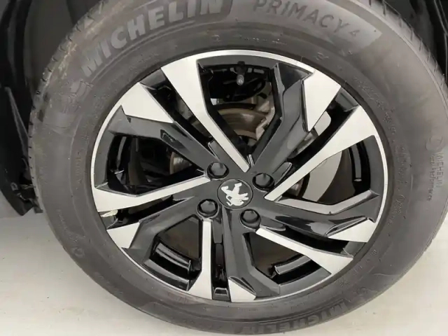 Peugeot 2008 puretech 130 s&amp;s eat8 — photo 19