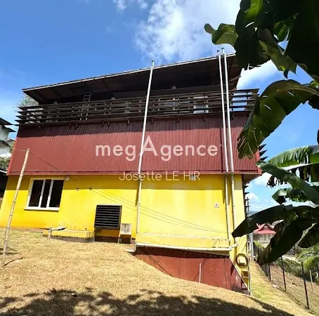 Local 20 pièces 667 m²