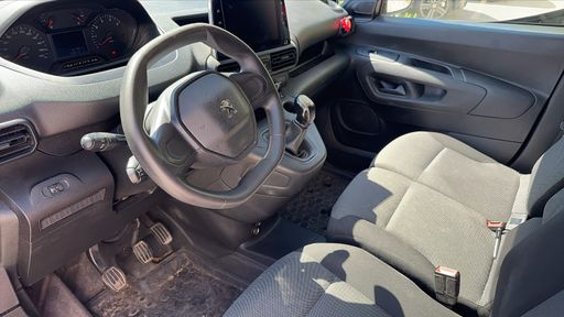 Peugeot Partner VU 1.6 BlueHDi 75 - Pro – 2019 – 108510 km – Diesel – Boîte Manuelle — photo 13