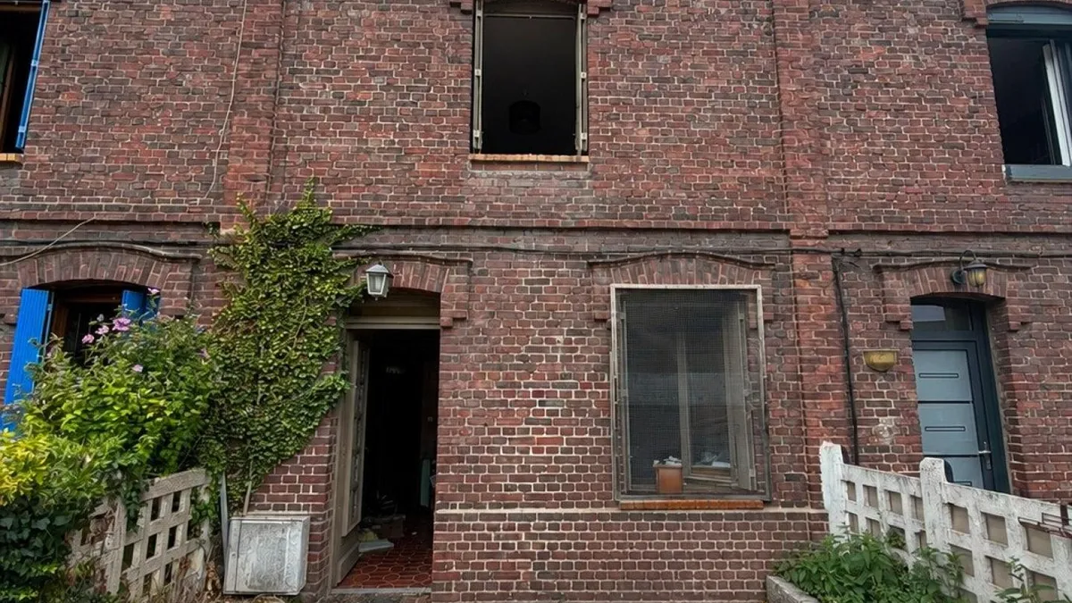 Photo 1