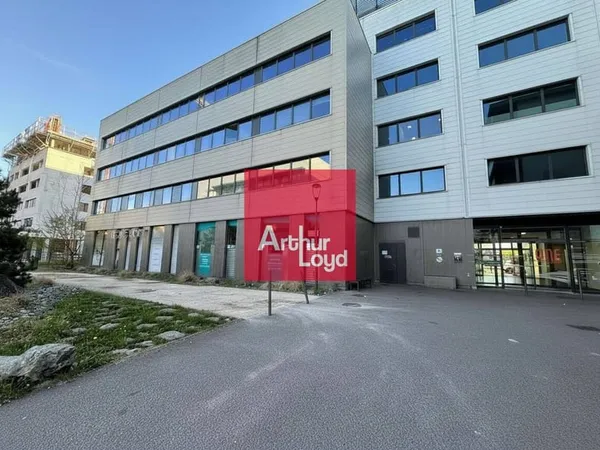 Bureau 1 pièce 58 m²