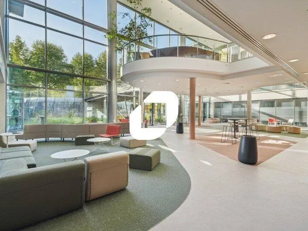 Bureaux 639 m²