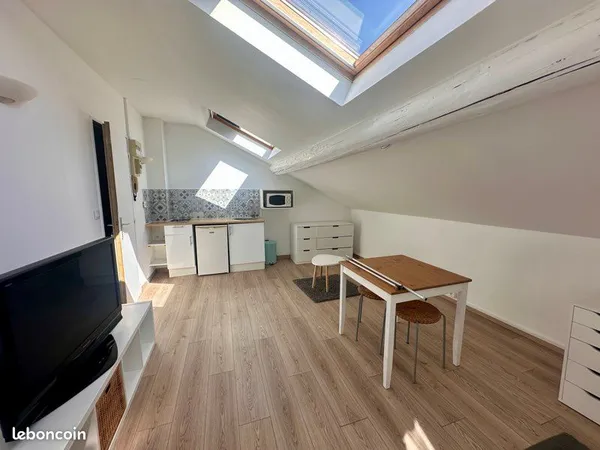 Studio / F1 Meublé à louer NANCY