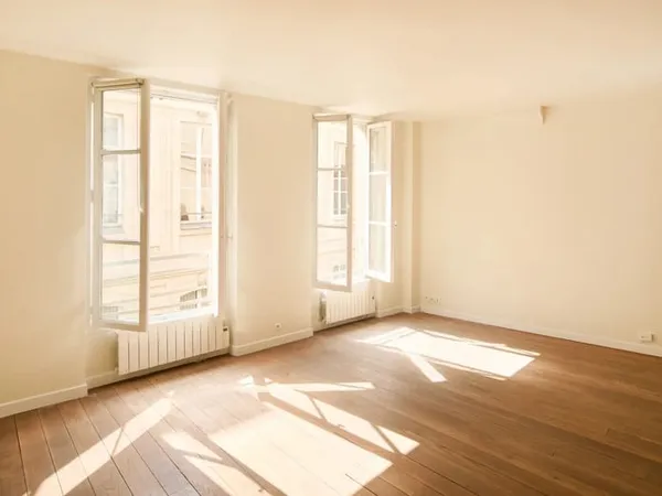 Un petit immeuble de charme dans le Haut Marais