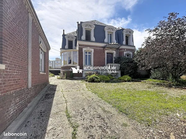 Maison 7 pièces 197 m²